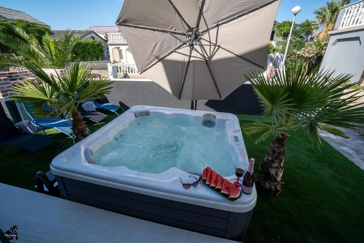 Villa Tome Vir 0*,  Croatia